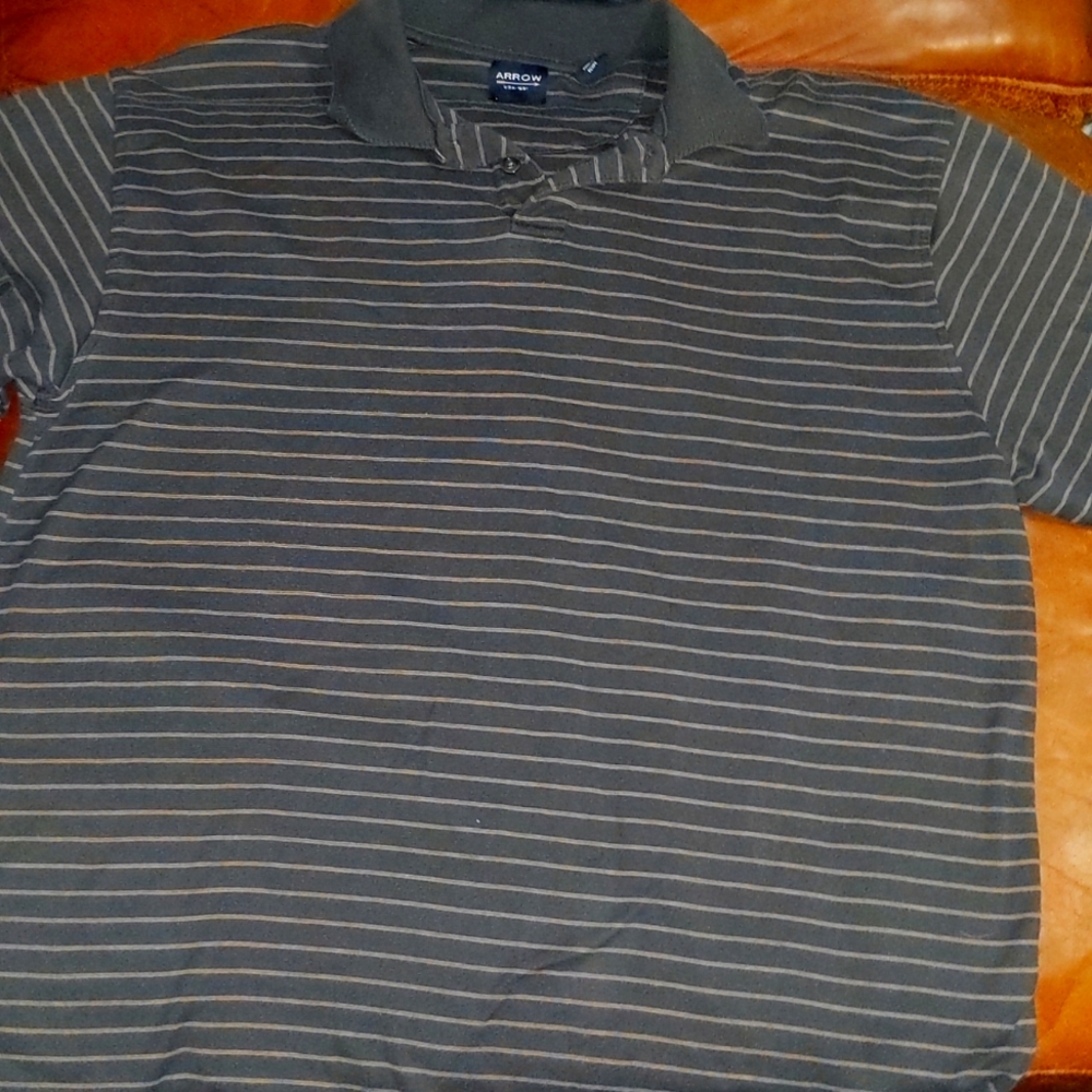 Arrow medium sized polo t shirt